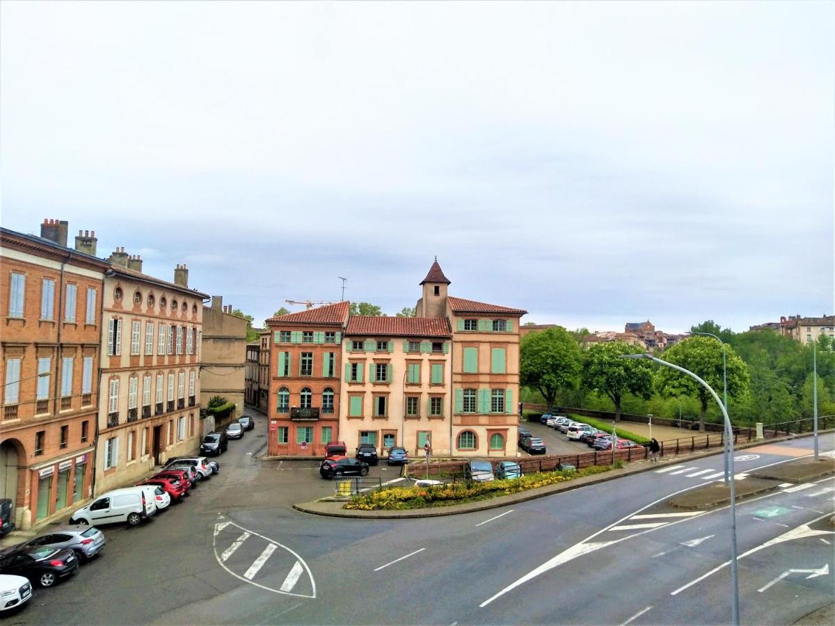 Chambre Privee Et Spacieuse Au Sein D'Un Logement Partage - Central, Quartier Villebourbon - 3 Chambres Doubles - 2 Balcons - Places De Stationnements Gratuites - 5 Min A Pied Gare Et Hypercentre Montauban Bagian luar foto