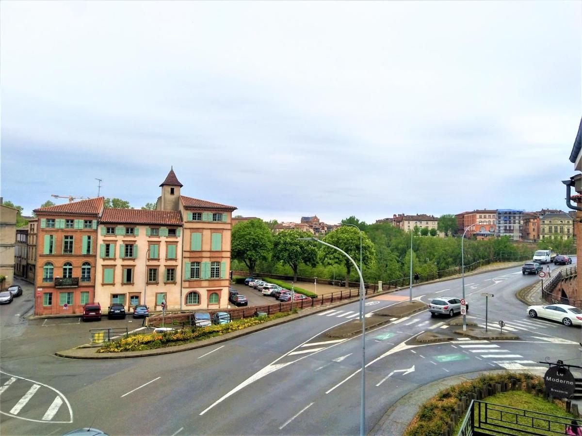 Chambre Privee Et Spacieuse Au Sein D'Un Logement Partage - Central, Quartier Villebourbon - 3 Chambres Doubles - 2 Balcons - Places De Stationnements Gratuites - 5 Min A Pied Gare Et Hypercentre Montauban Bagian luar foto