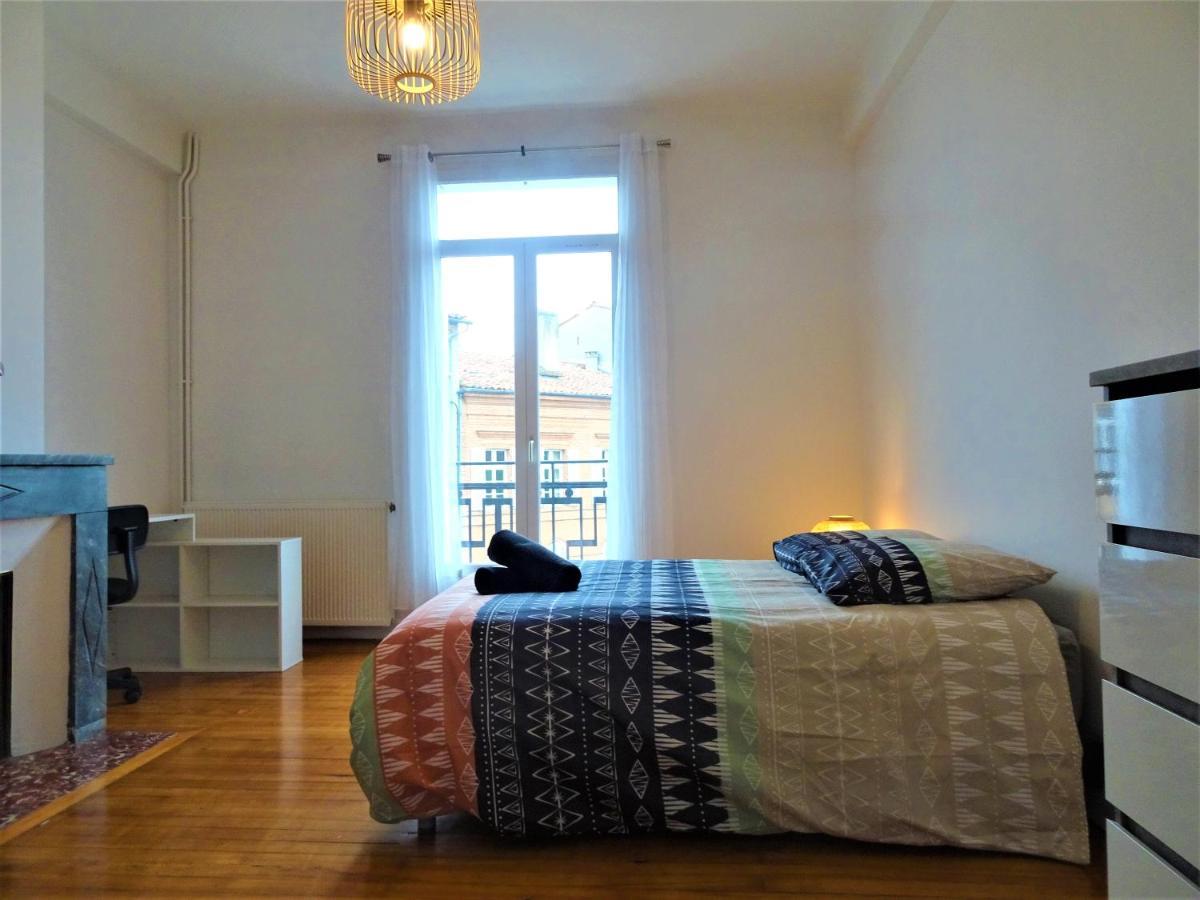 Chambre Privee Et Spacieuse Au Sein D'Un Logement Partage - Central, Quartier Villebourbon - 3 Chambres Doubles - 2 Balcons - Places De Stationnements Gratuites - 5 Min A Pied Gare Et Hypercentre Montauban Bagian luar foto