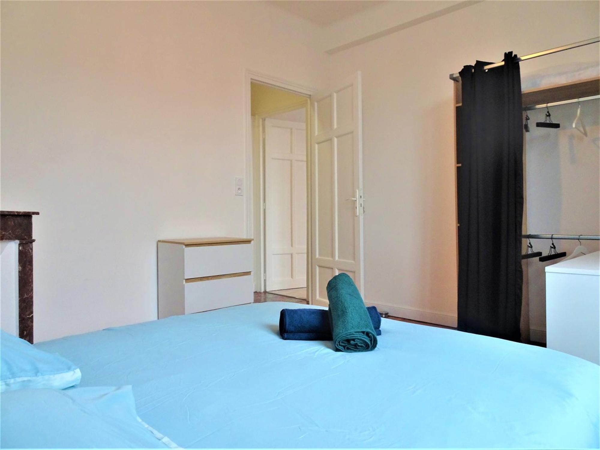 Chambre Privee Et Spacieuse Au Sein D'Un Logement Partage - Central, Quartier Villebourbon - 3 Chambres Doubles - 2 Balcons - Places De Stationnements Gratuites - 5 Min A Pied Gare Et Hypercentre Montauban Bagian luar foto