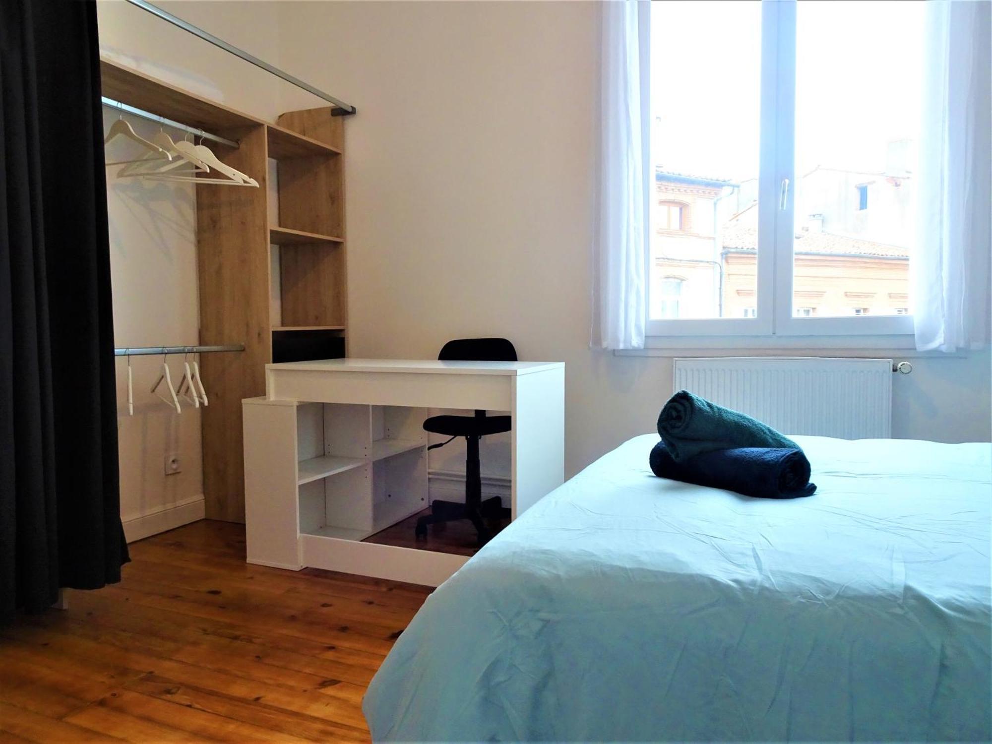 Chambre Privee Et Spacieuse Au Sein D'Un Logement Partage - Central, Quartier Villebourbon - 3 Chambres Doubles - 2 Balcons - Places De Stationnements Gratuites - 5 Min A Pied Gare Et Hypercentre Montauban Bagian luar foto